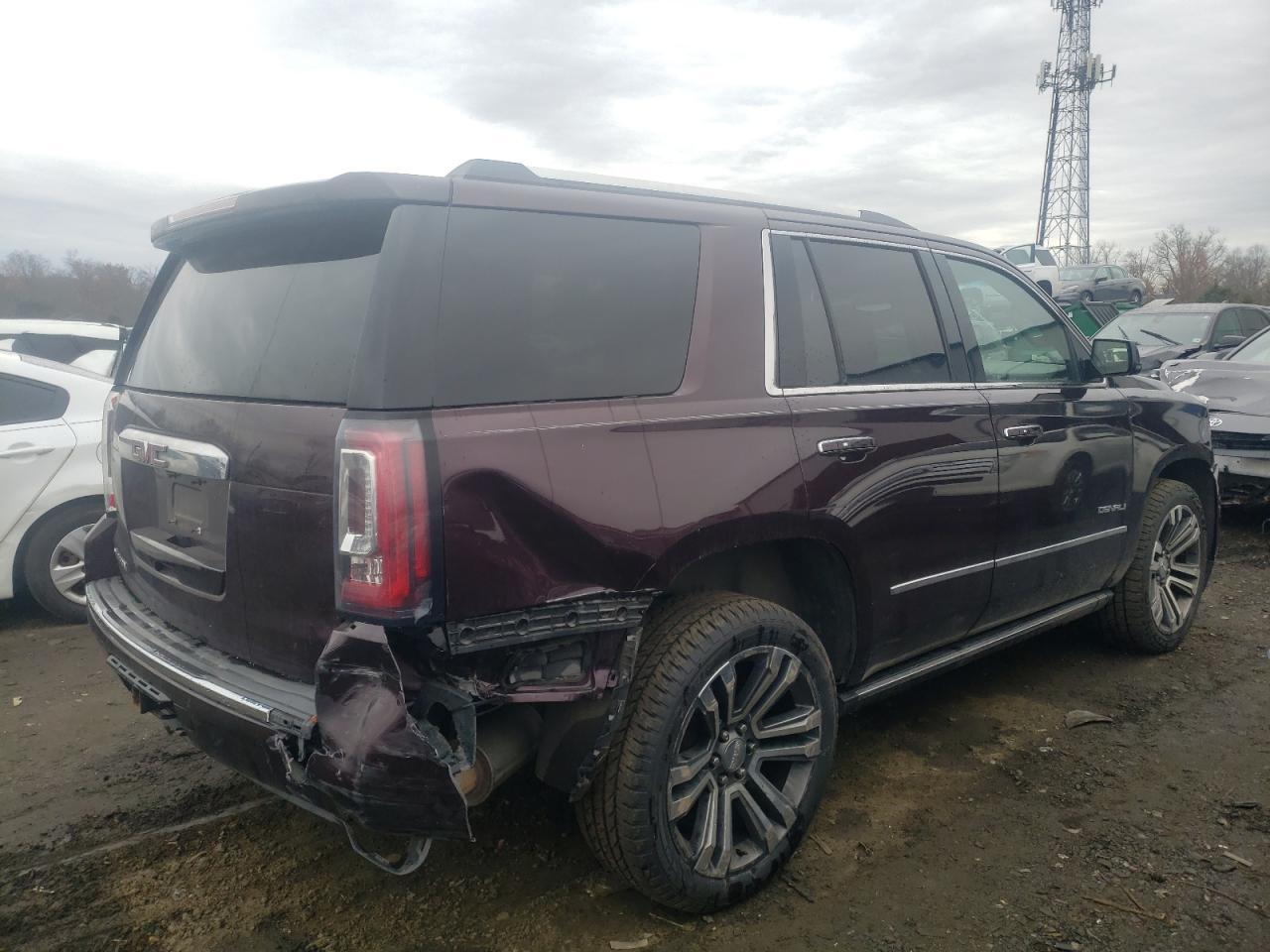 2017 GMC YUKON DENA - Фото 3