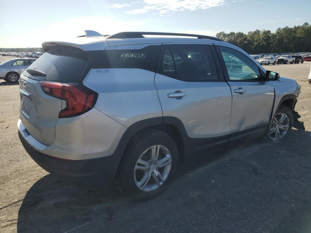 2018 GMC TERRAIN SL - Image 3