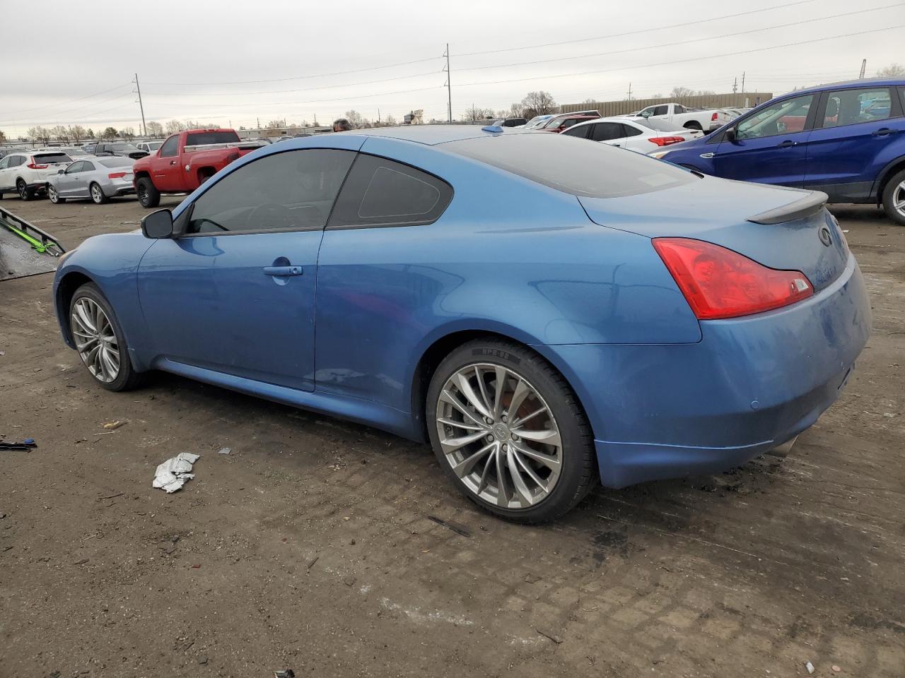 2012 INFINITI G37 - Image 2