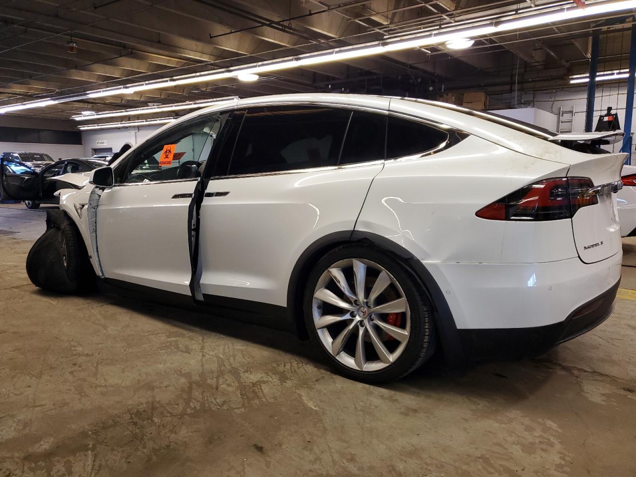 2016 TESLA MODEL X - Image 2