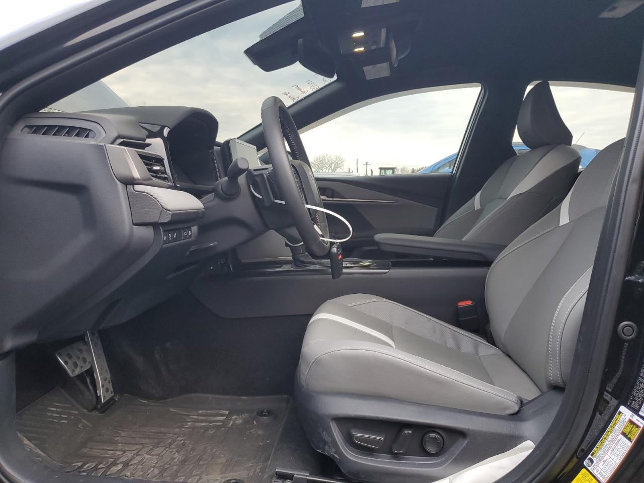 2025 TOYOTA CAMRY XSE - Image 7