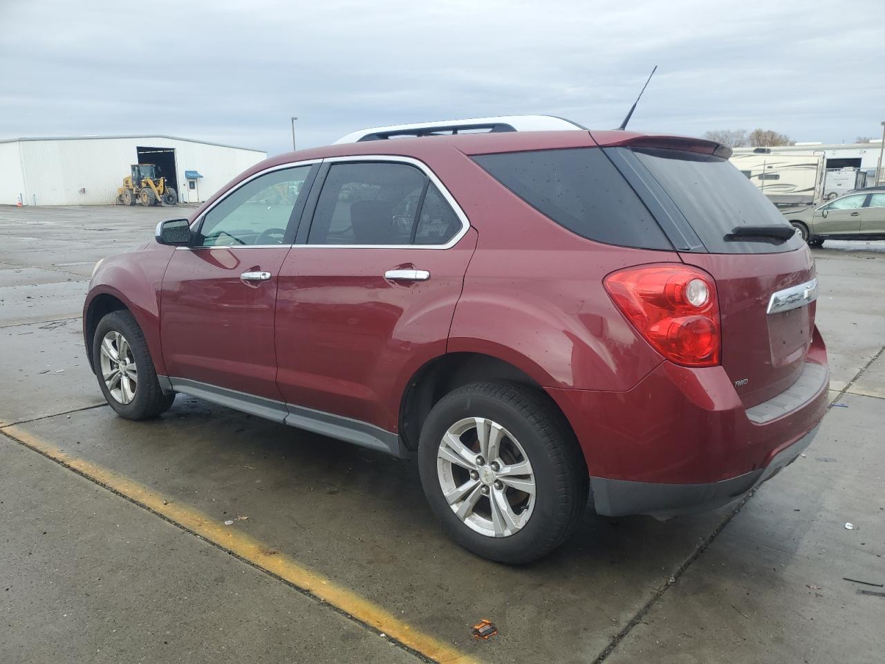 2011 CHEVROLET EQUINOX LT - Image 2