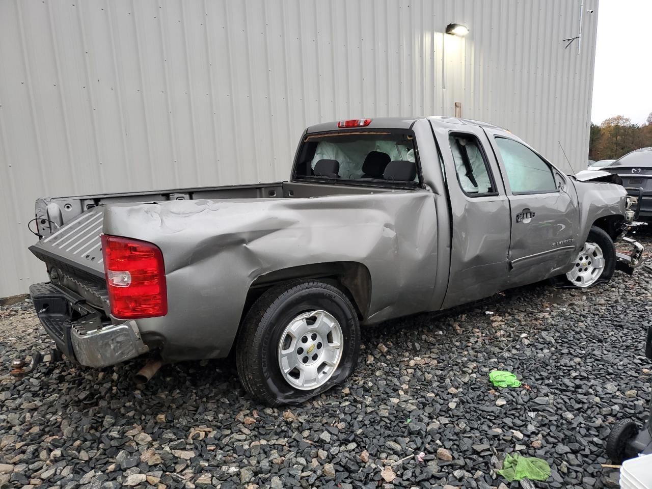 2013 CHEVROLET SILVERADO - Image 3
