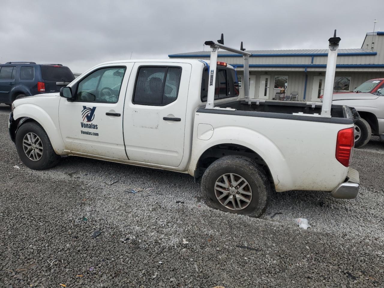 2016 NISSAN FRONTIER S - Image 2