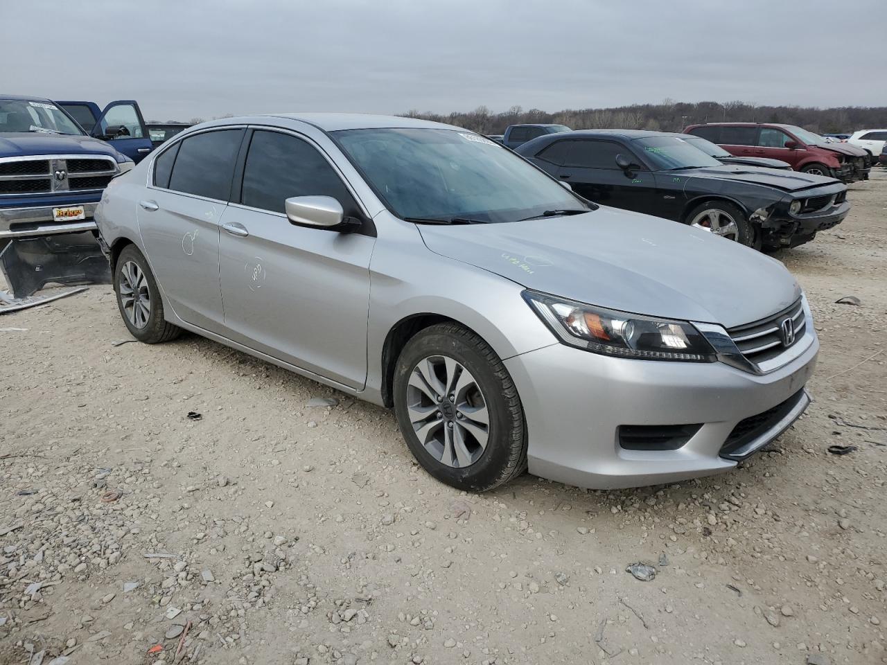 2014 HONDA ACCORD LX - Image 4