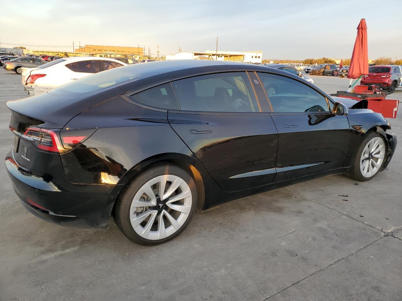 2021 TESLA MODEL 3 - Фото 3