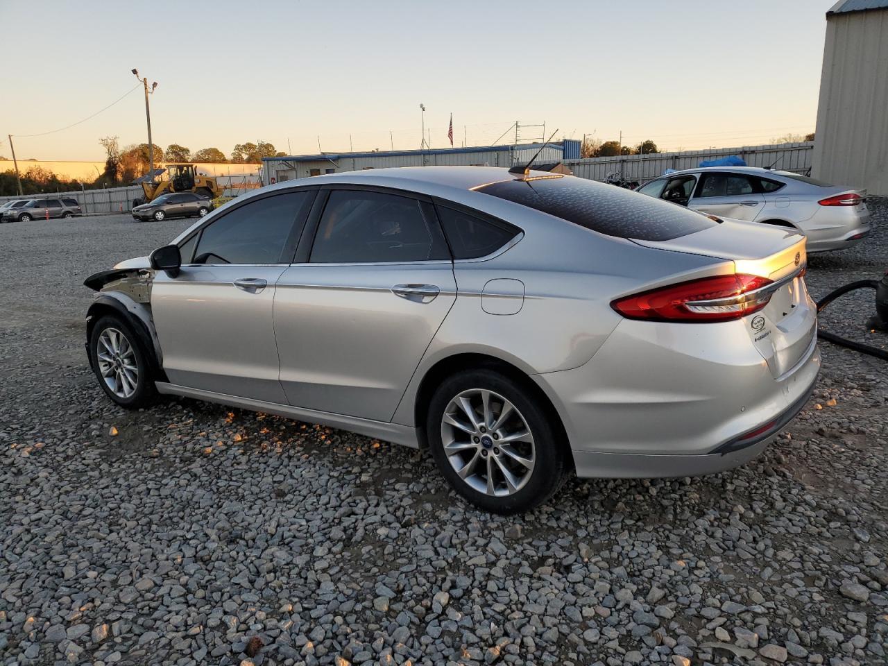 2017 FORD FUSION SE - Фото 2