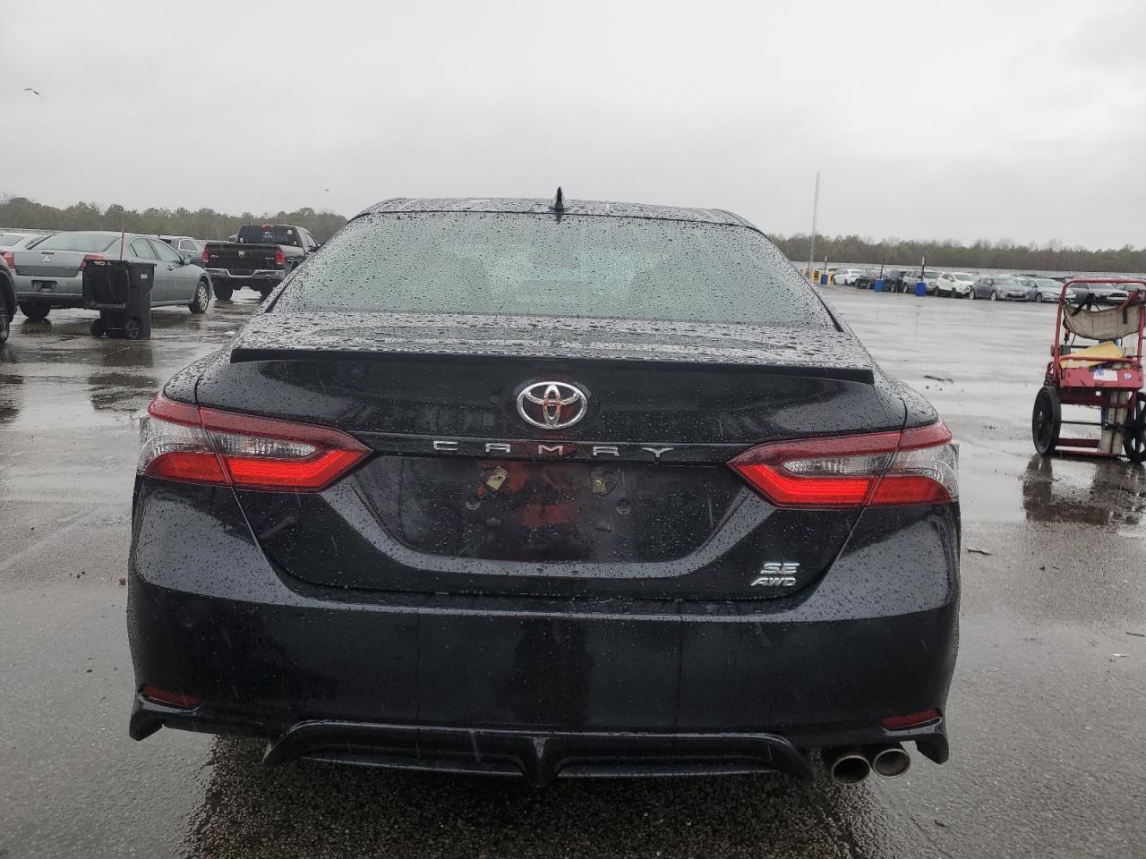 2021 TOYOTA CAMRY SE - Фото 6