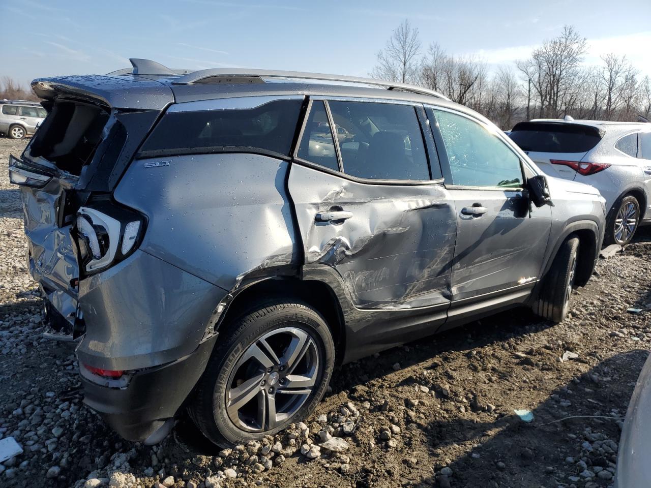 2019 GMC TERRAIN SL - Image 3