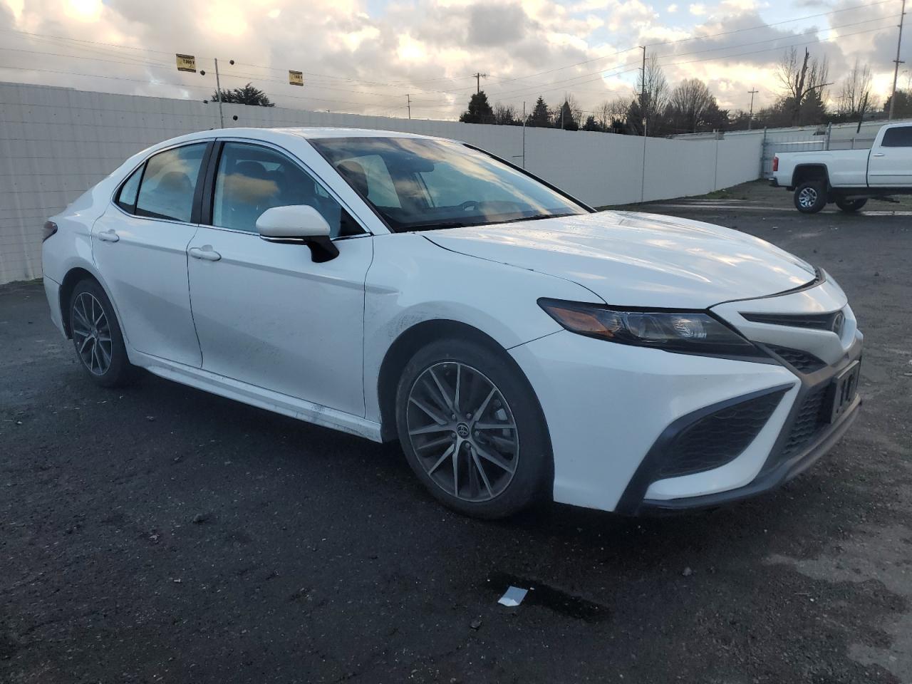 2021 TOYOTA CAMRY SE - Image 4