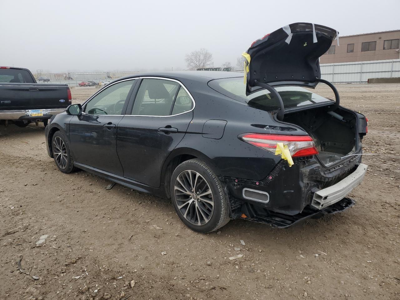 2018 TOYOTA CAMRY L - Фото 2