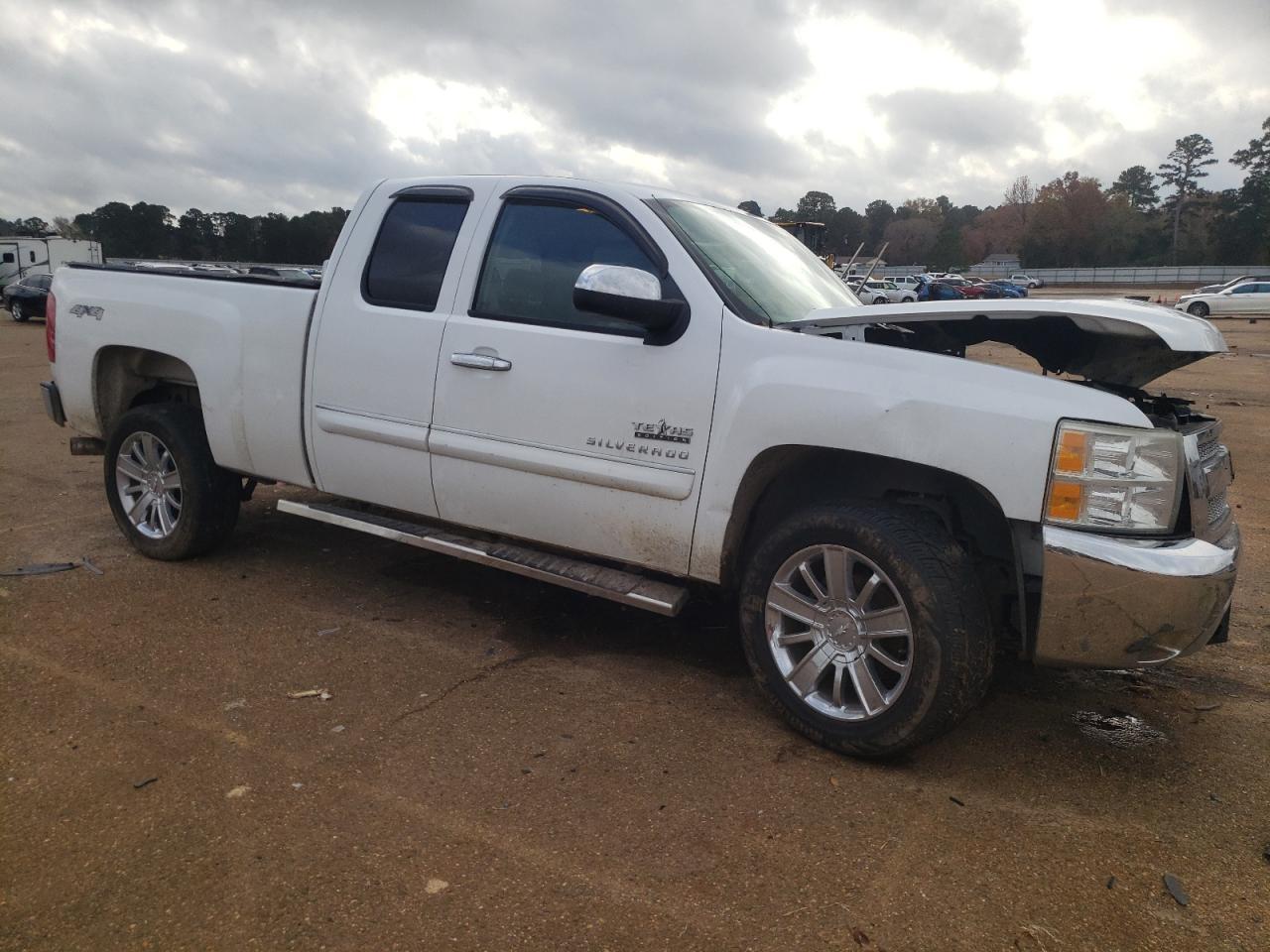 2013 CHEVROLET SILVERADO - Фото 4