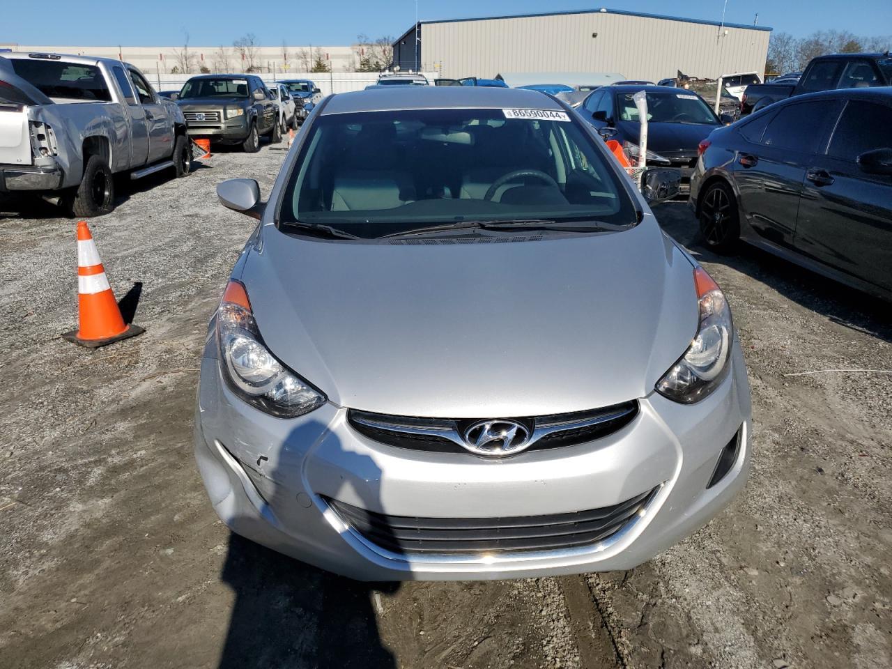 2011 HYUNDAI ELANTRA GL - Image 5