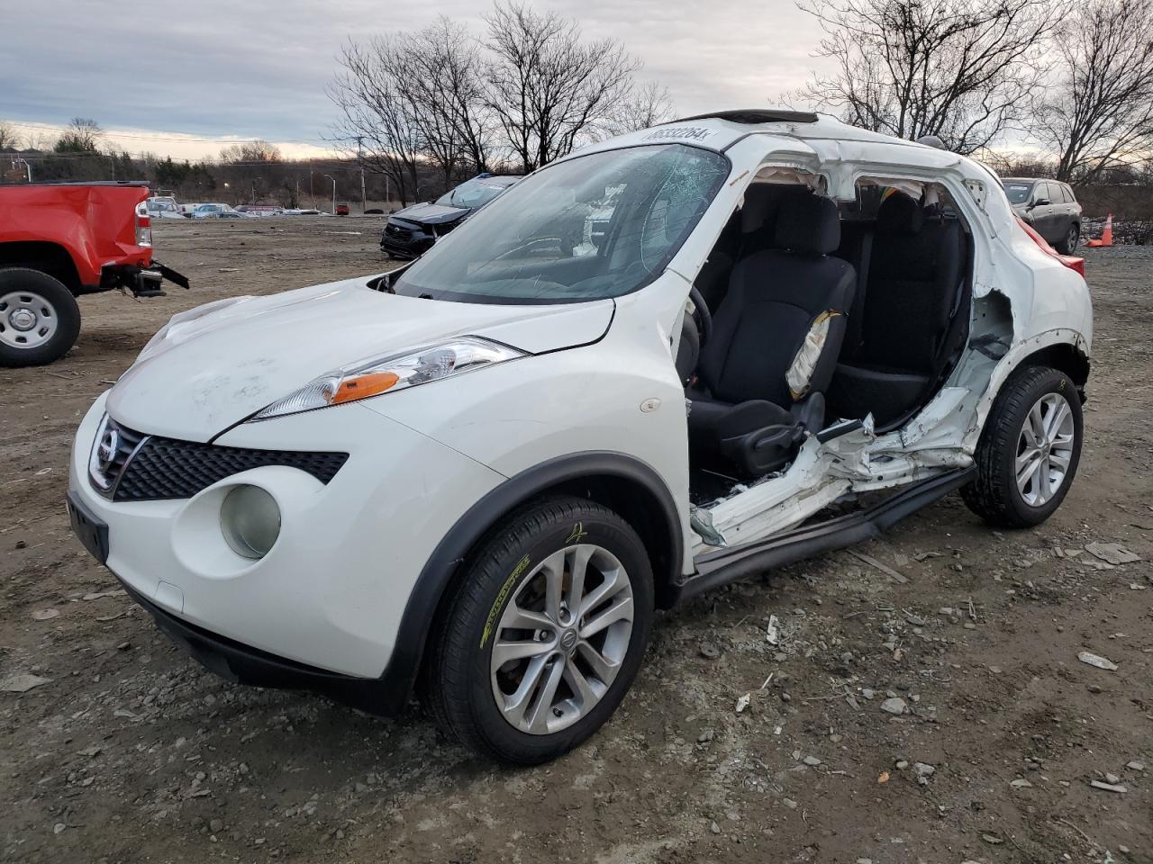 2013 NISSAN JUKE S