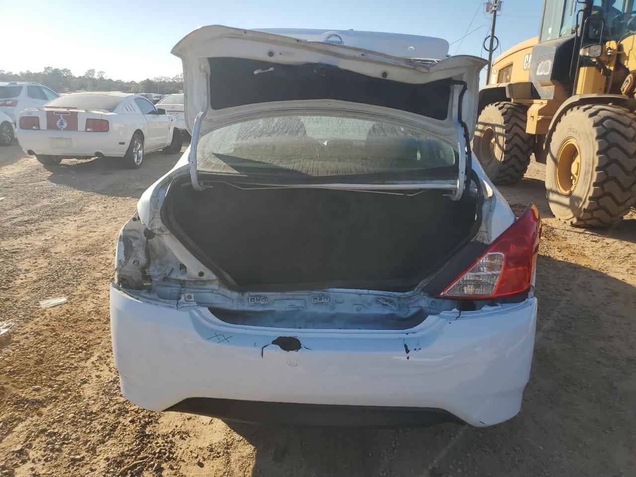 2016 NISSAN VERSA S - Image 6