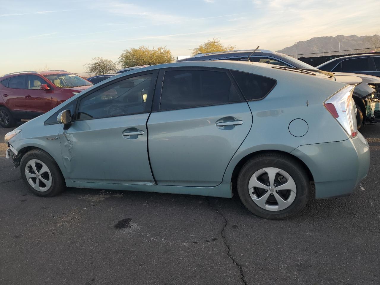 2015 TOYOTA PRIUS - Фото 2