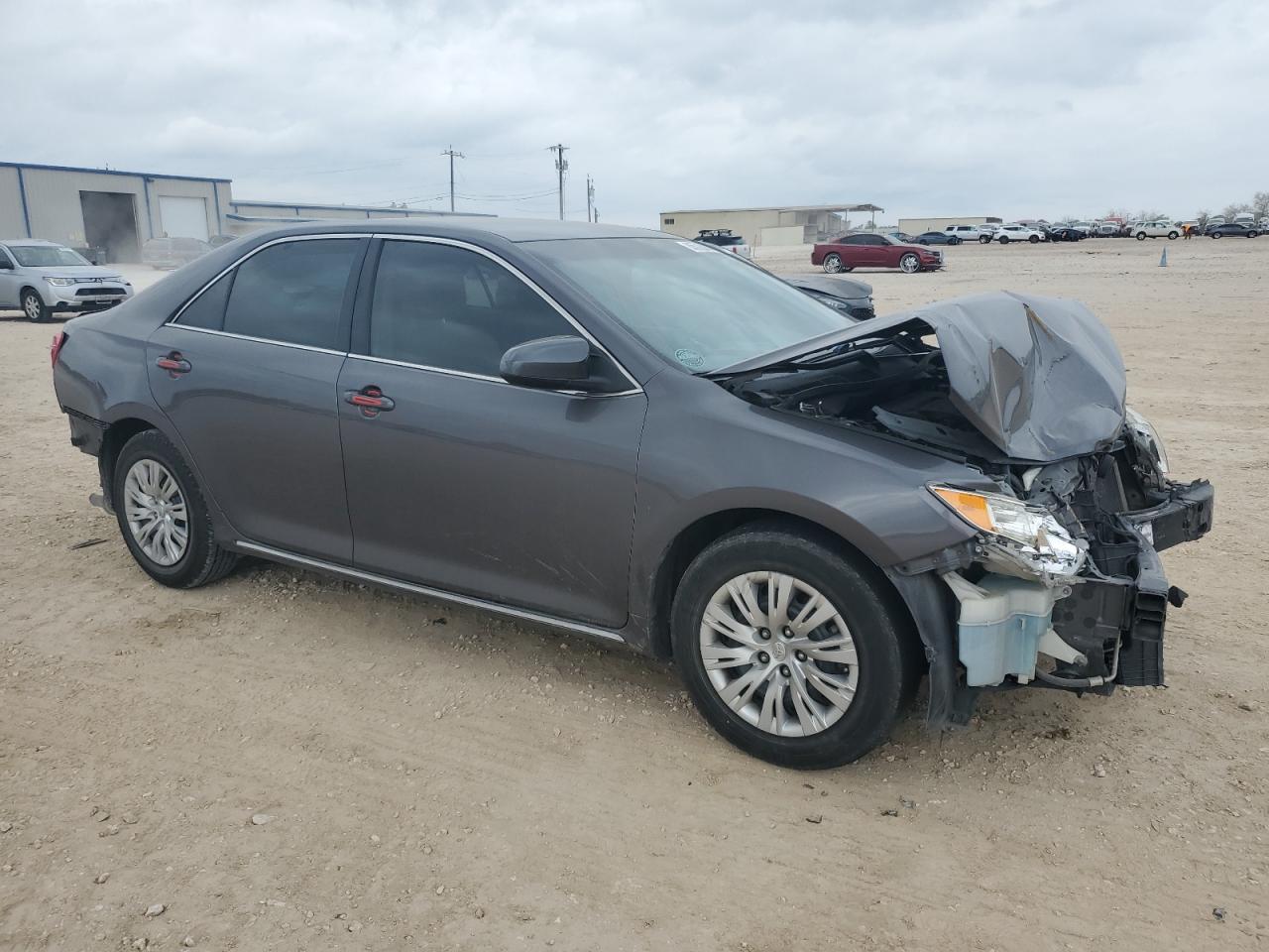 2014 TOYOTA CAMRY L - Image 4