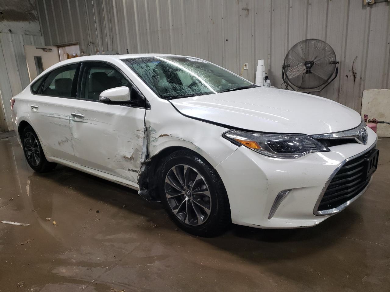 2016 TOYOTA AVALON HYB - Image 4