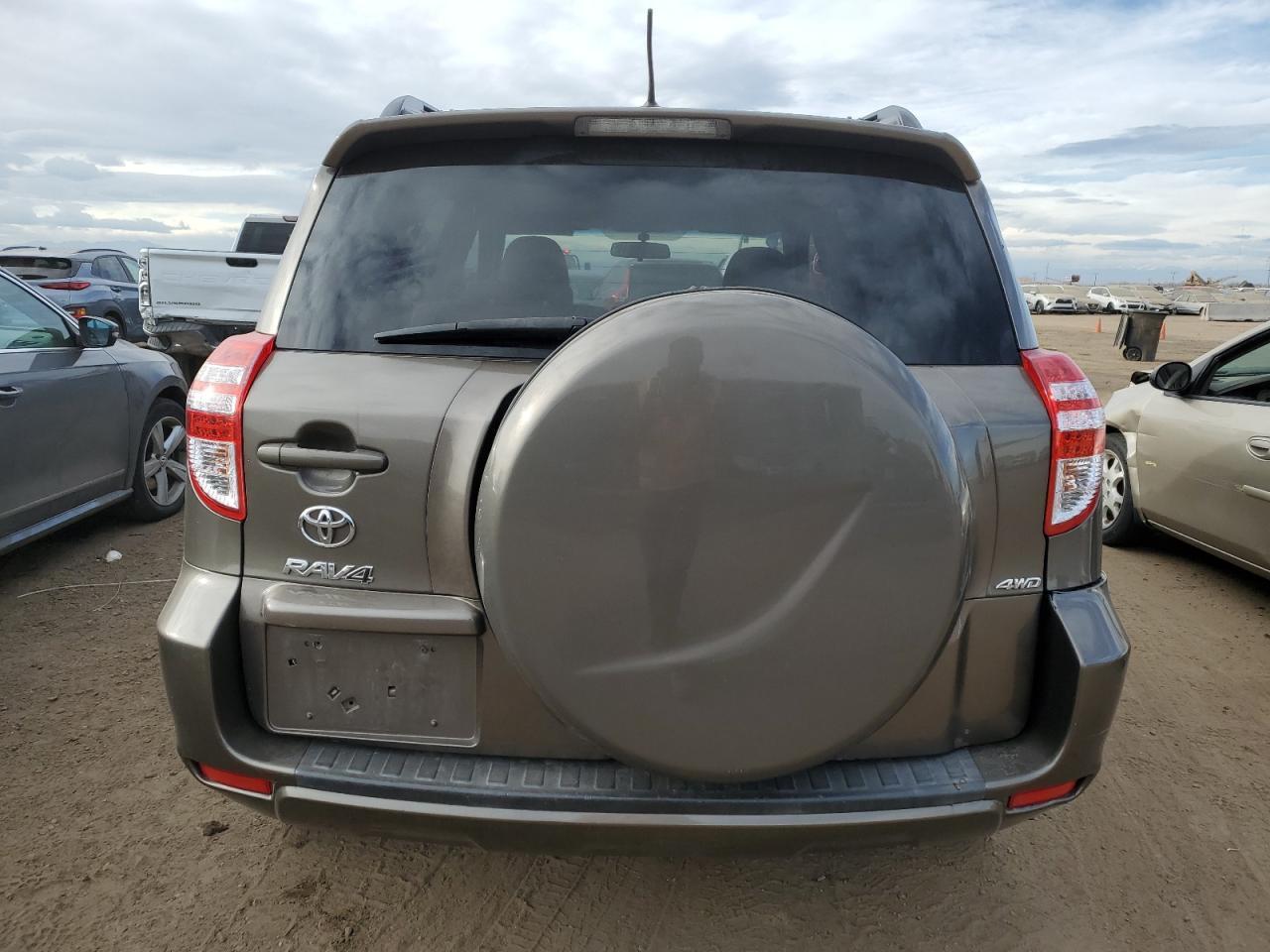 2011 TOYOTA RAV4 - Image 6