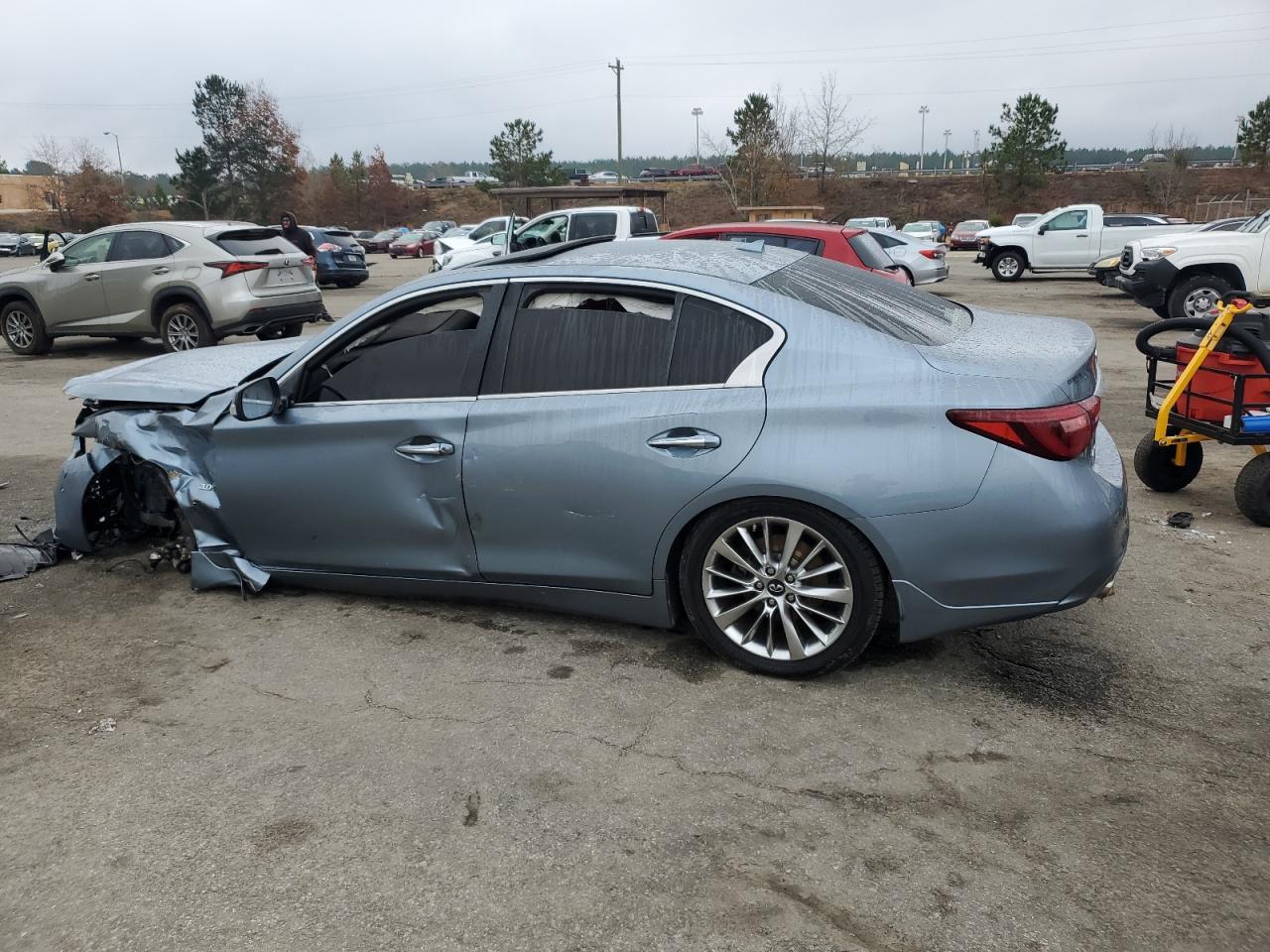 2018 INFINITI Q50 LUXE - Image 2