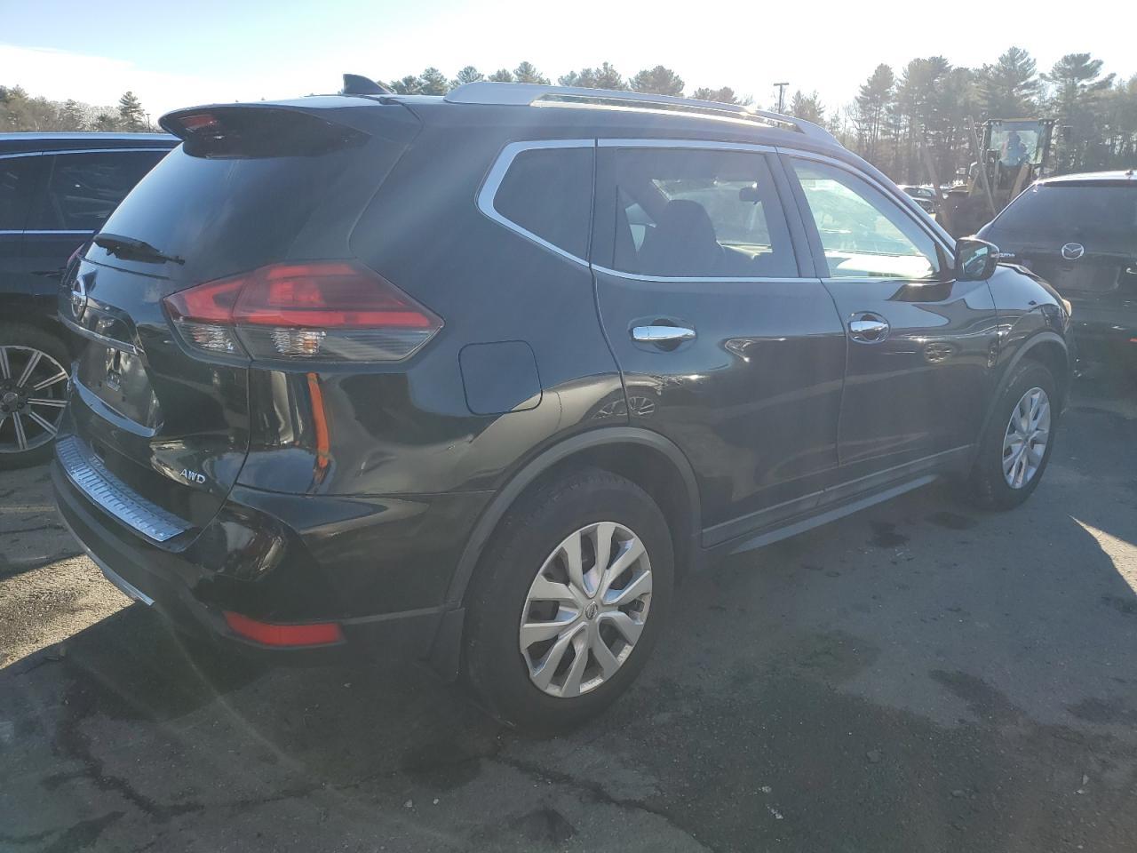 2017 NISSAN ROGUE S - Фото 3