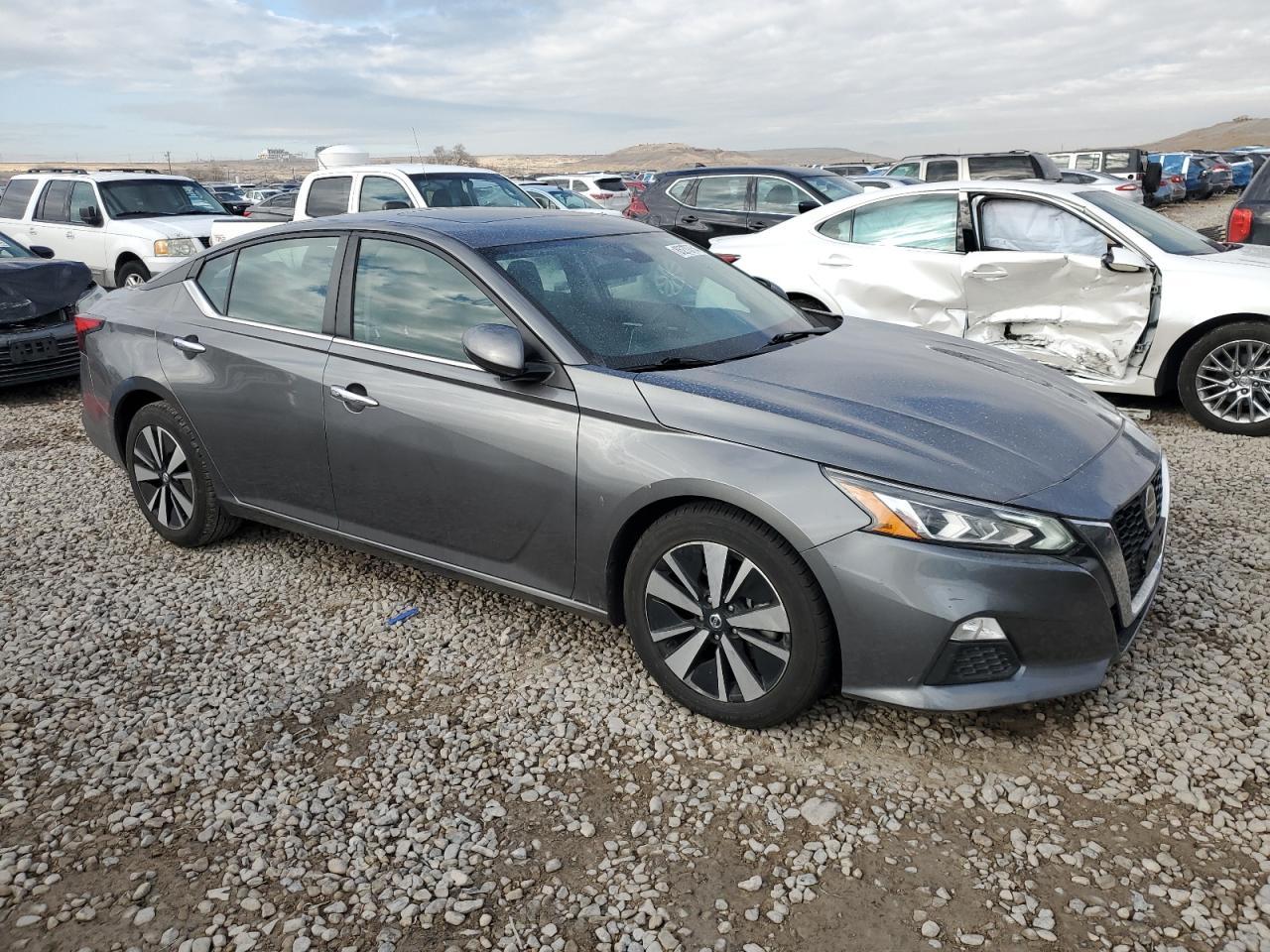 2022 NISSAN ALTIMA SV - Image 4