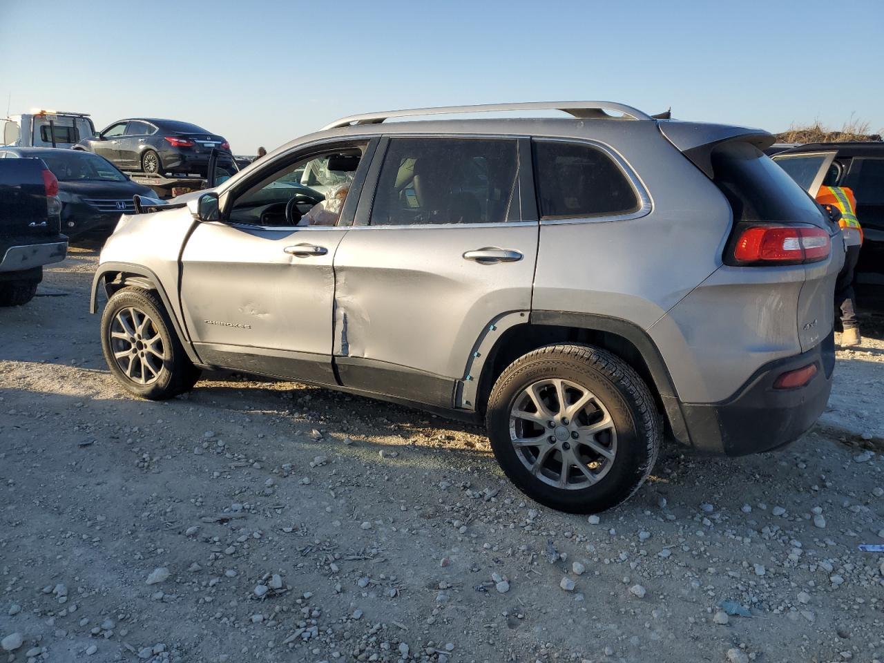 2017 JEEP CHEROKEE L - Image 2