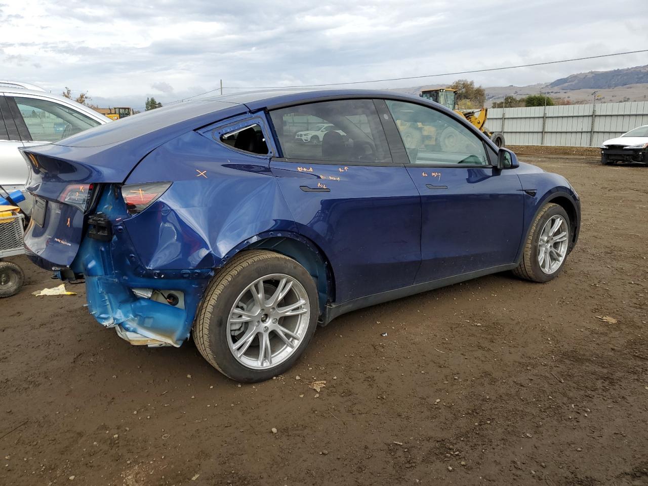 2023 TESLA MODEL Y - Image 3