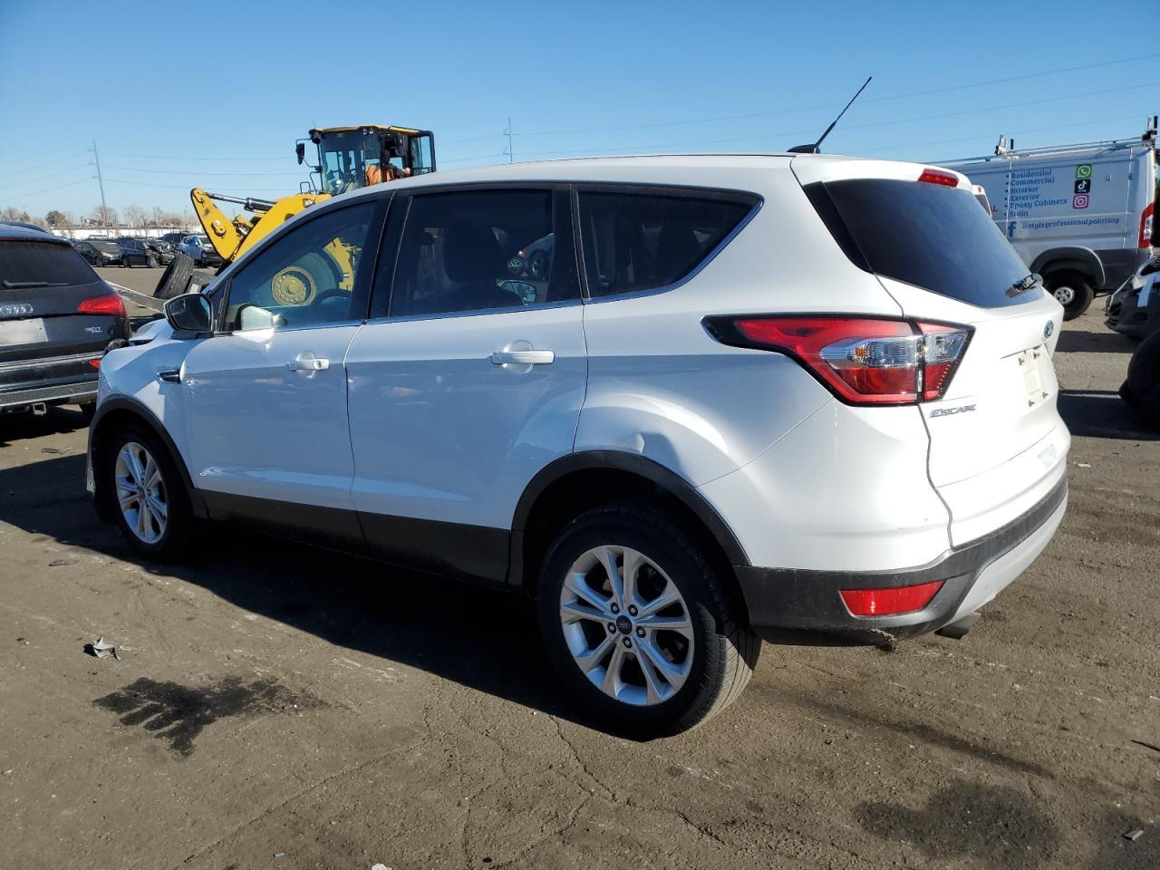 2017 FORD ESCAPE SE - Image 2