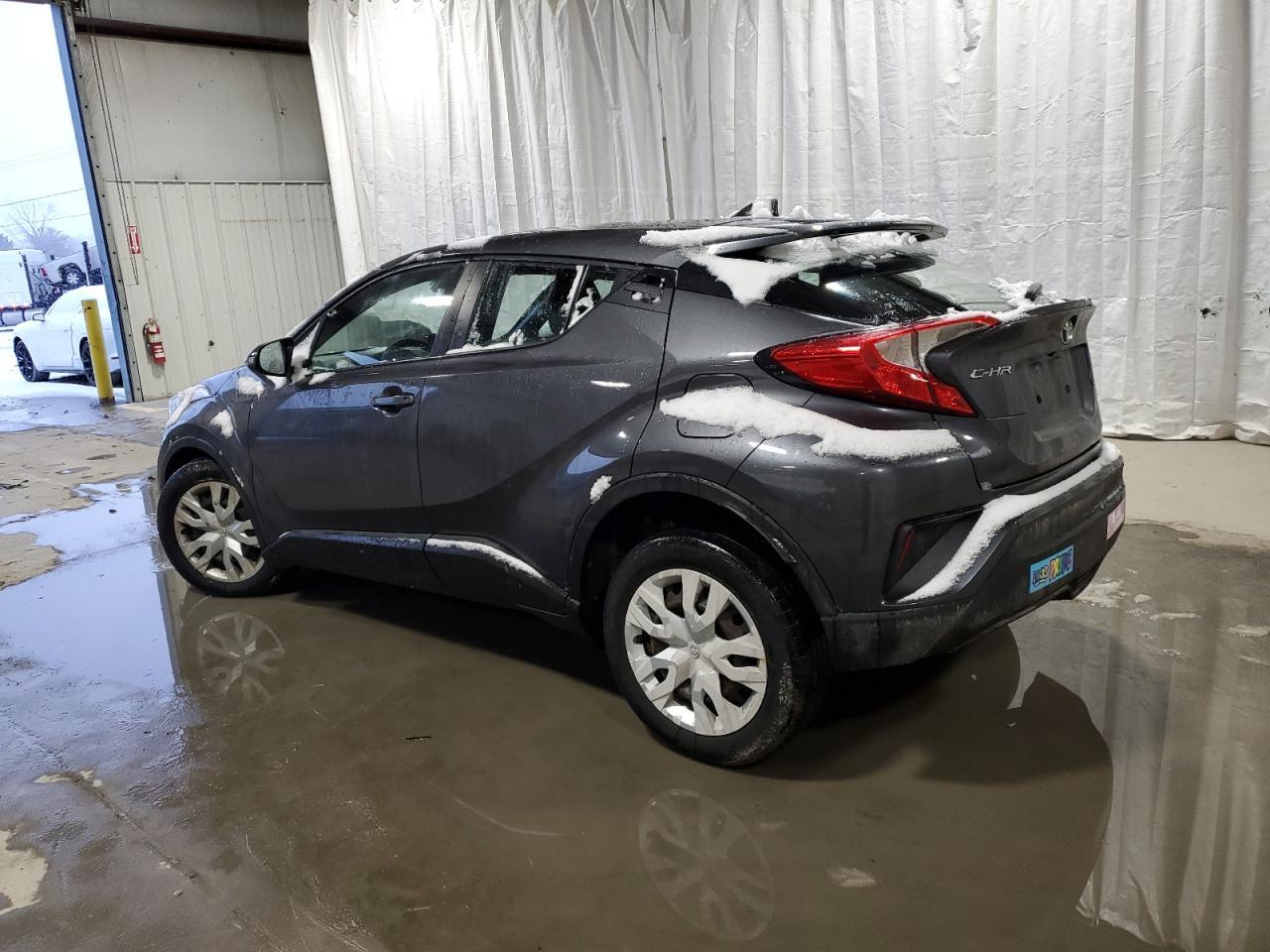 2019 TOYOTA C-HR XLE - Фото 2