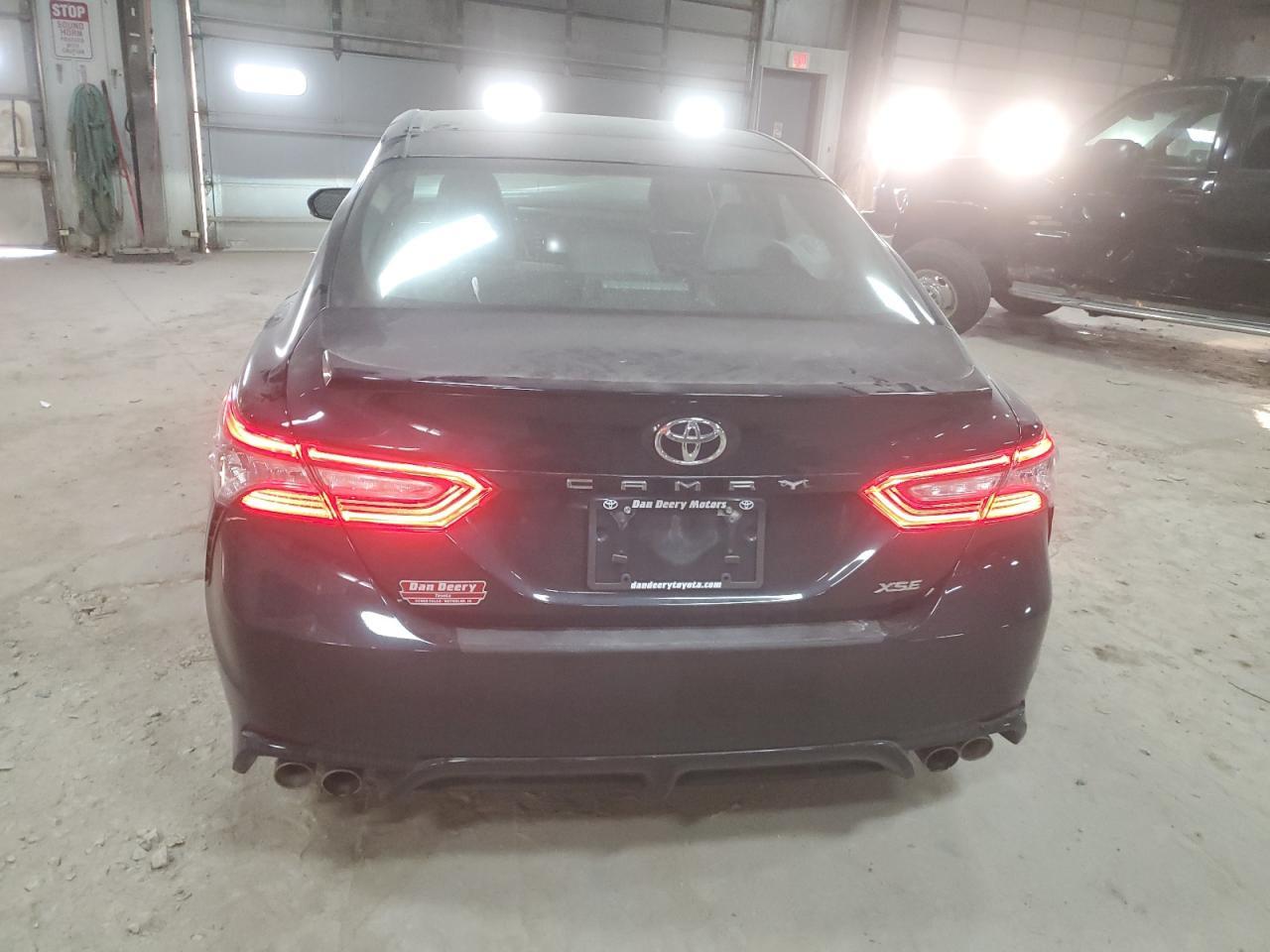 2018 TOYOTA CAMRY XSE - Фото 6