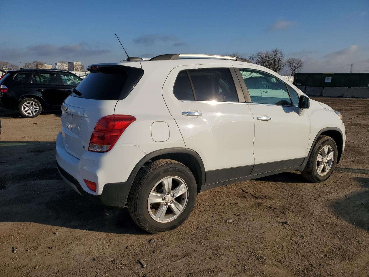 2019 CHEVROLET TRAX 1LT - Фото 3