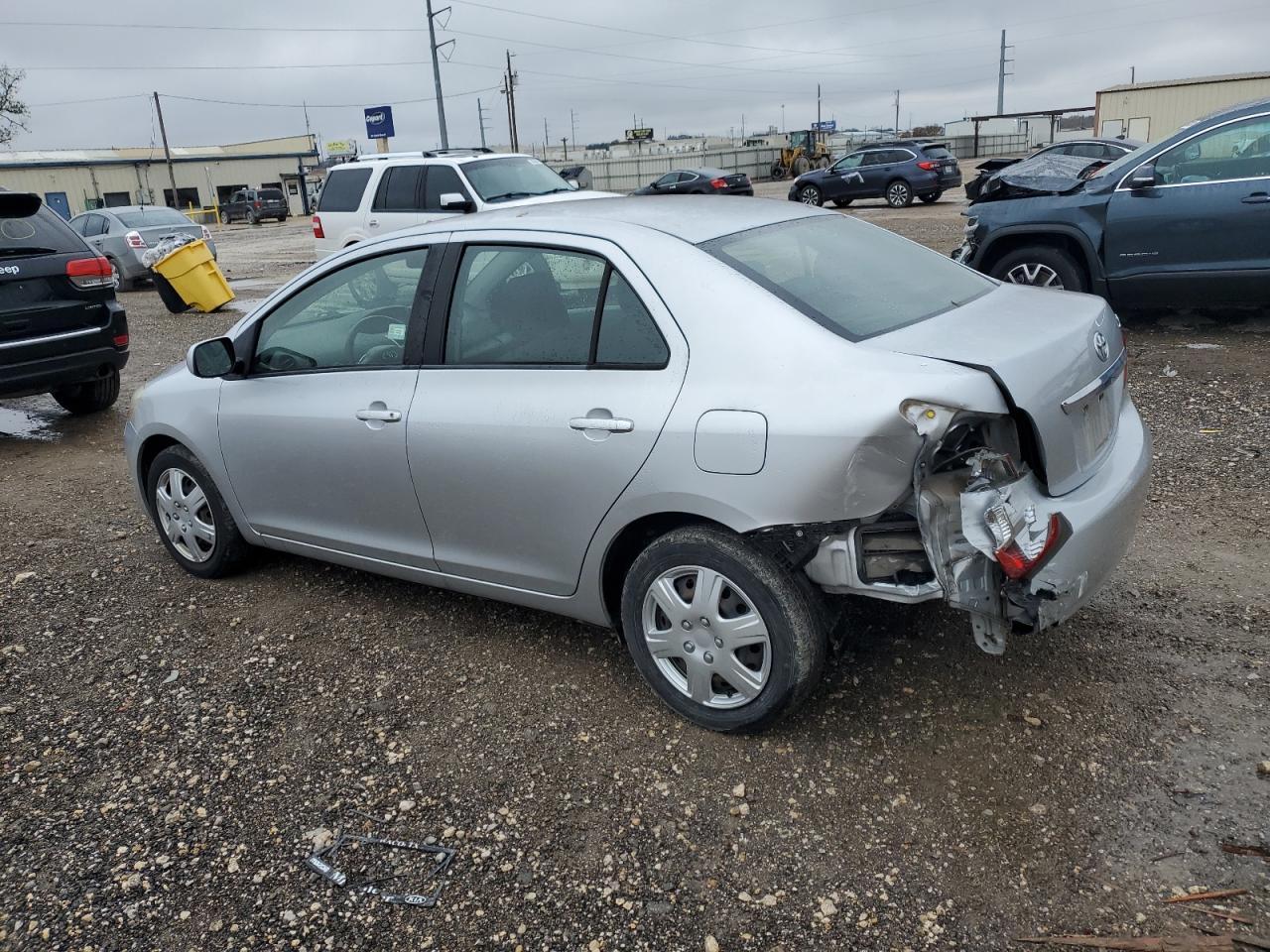 2012 TOYOTA YARIS - Фото 2