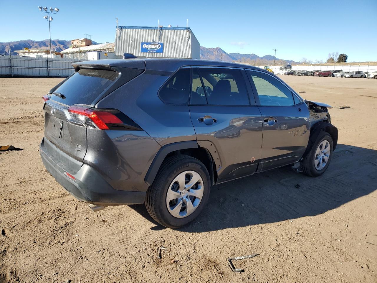 2023 TOYOTA RAV4 LE - Фото 3
