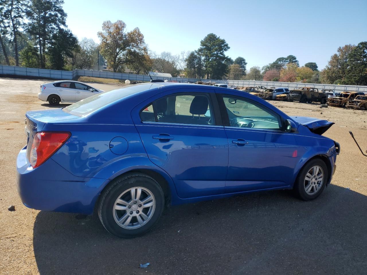 2016 CHEVROLET SONIC LT - Image 3