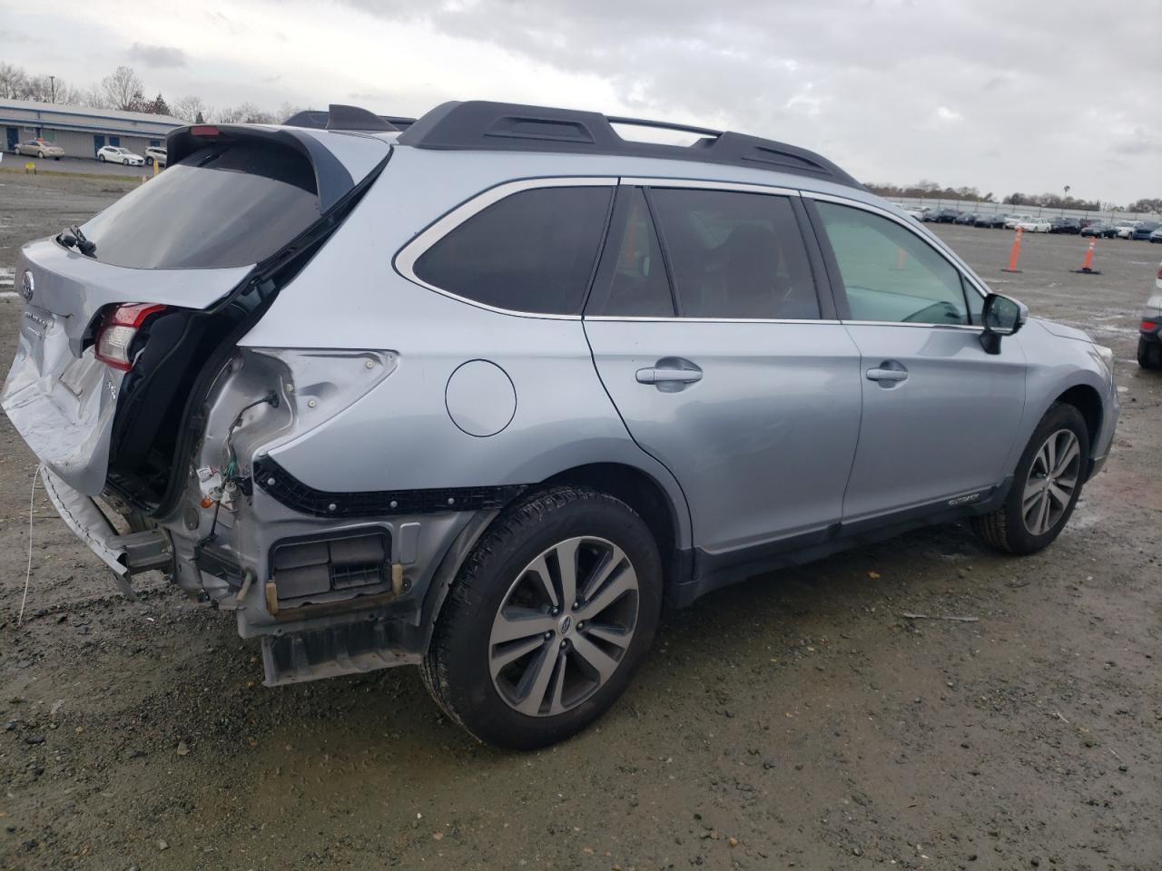 2018 SUBARU OUTBACK 2. - Image 3