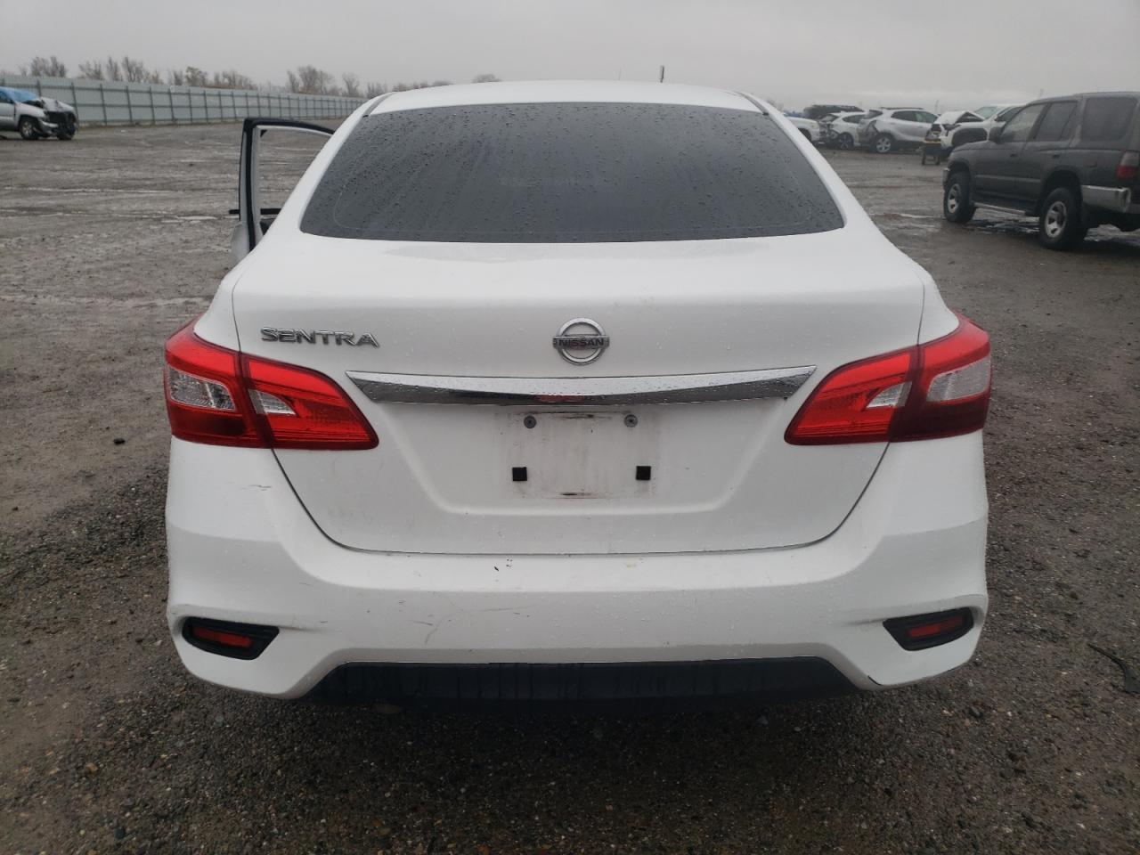 2017 NISSAN SENTRA S - Фото 6