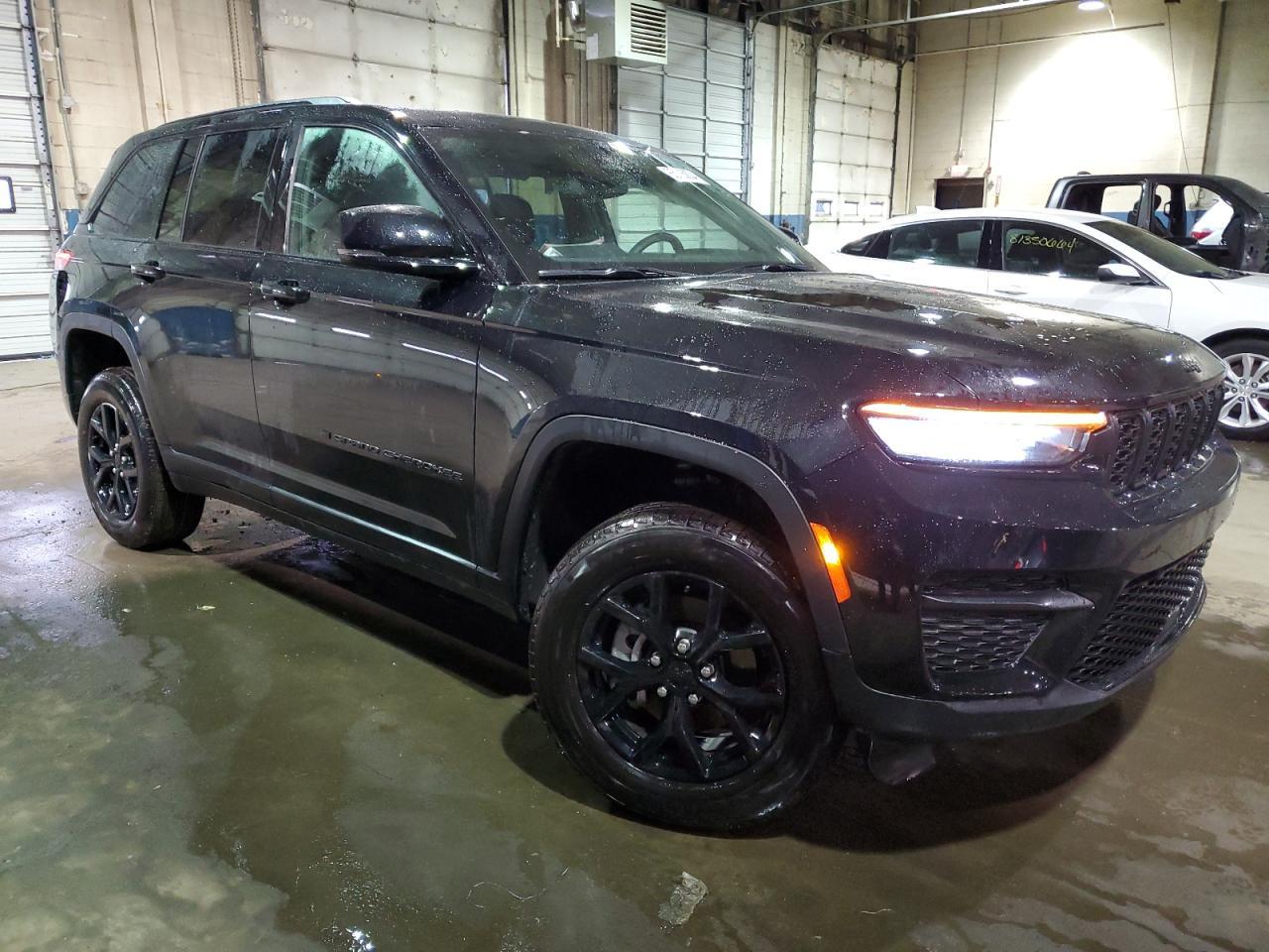2024 JEEP GRAND CHER - Image 4