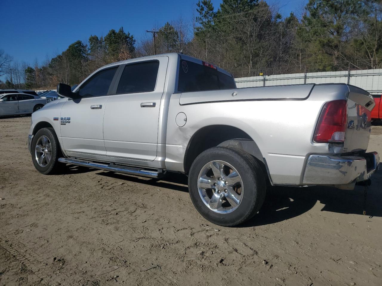 2019 RAM 1500 CLASS - Фото 2