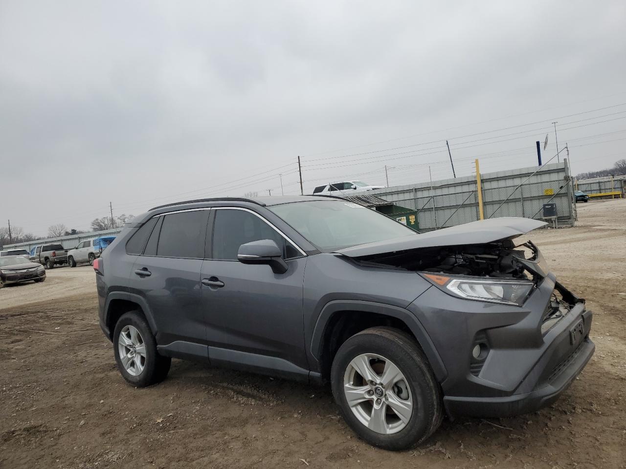2020 TOYOTA RAV4 XLE - Фото 4
