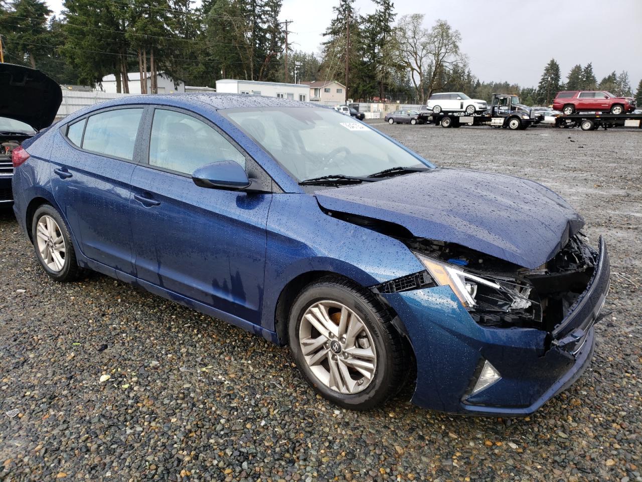 2019 HYUNDAI ELANTRA SE - Image 4