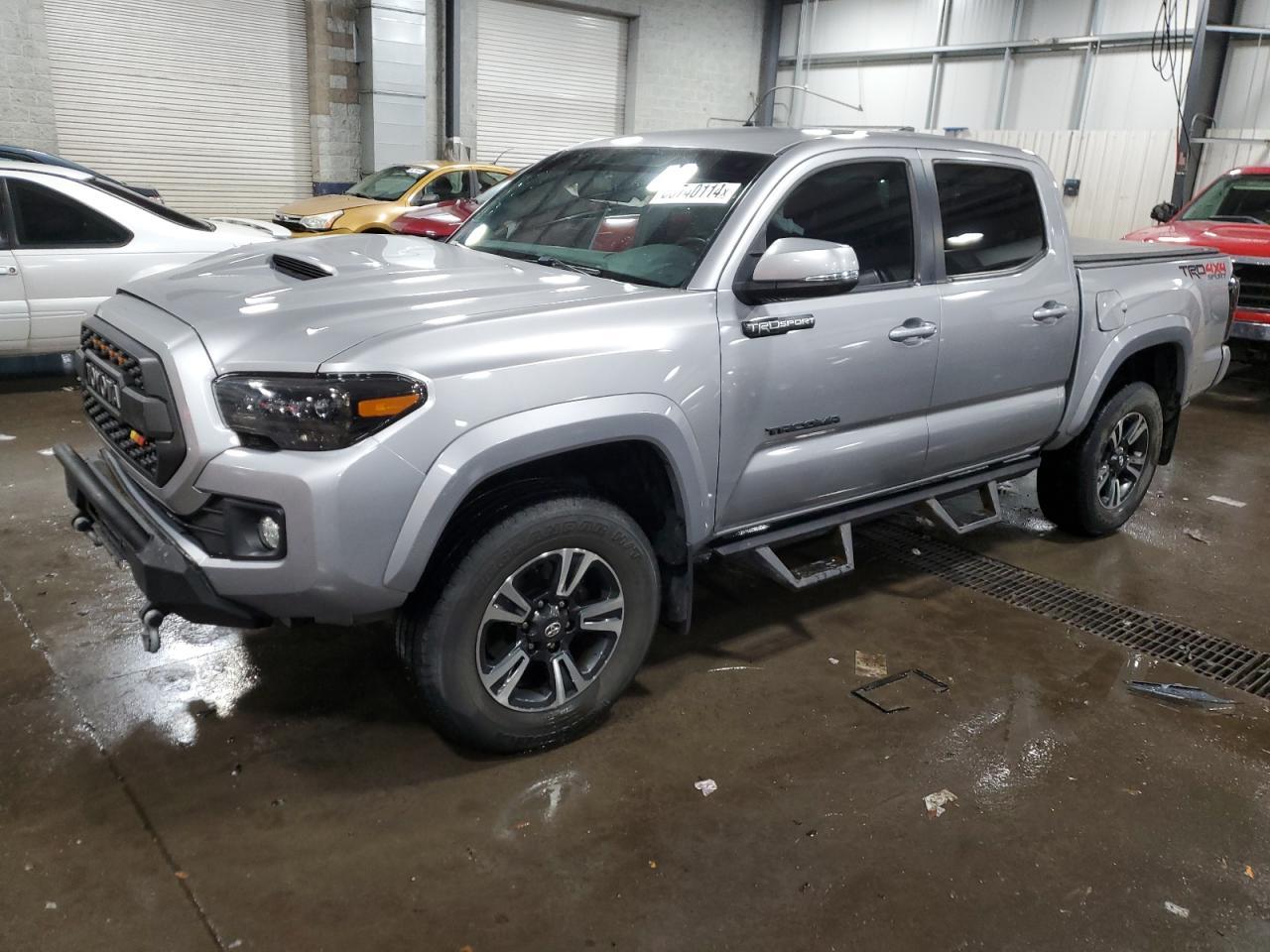 2017 TOYOTA TACOMA DOU