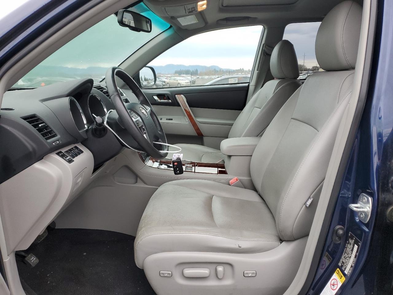 2011 TOYOTA HIGHLANDER - Image 7