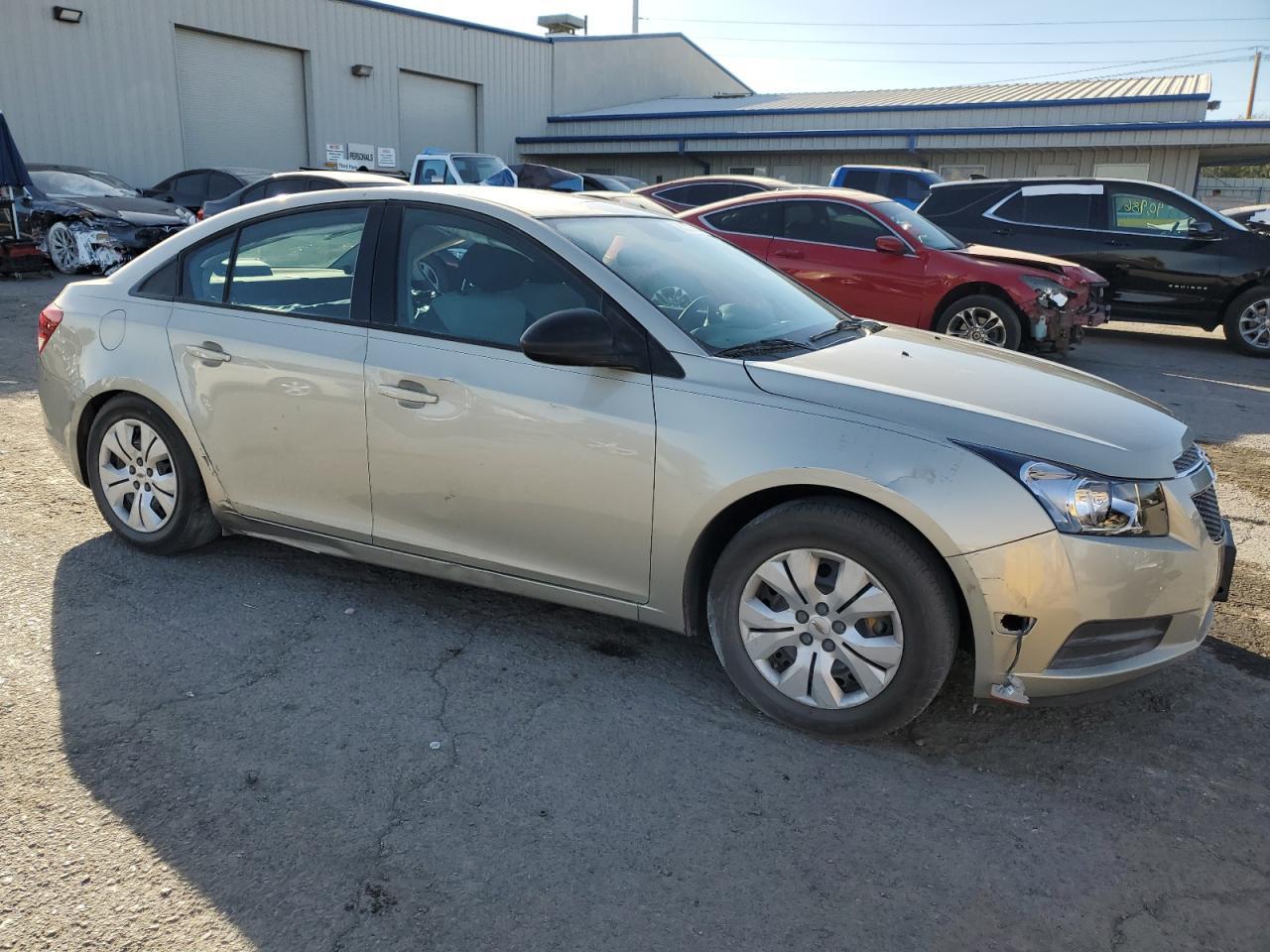 2014 CHEVROLET CRUZE LS - Image 4