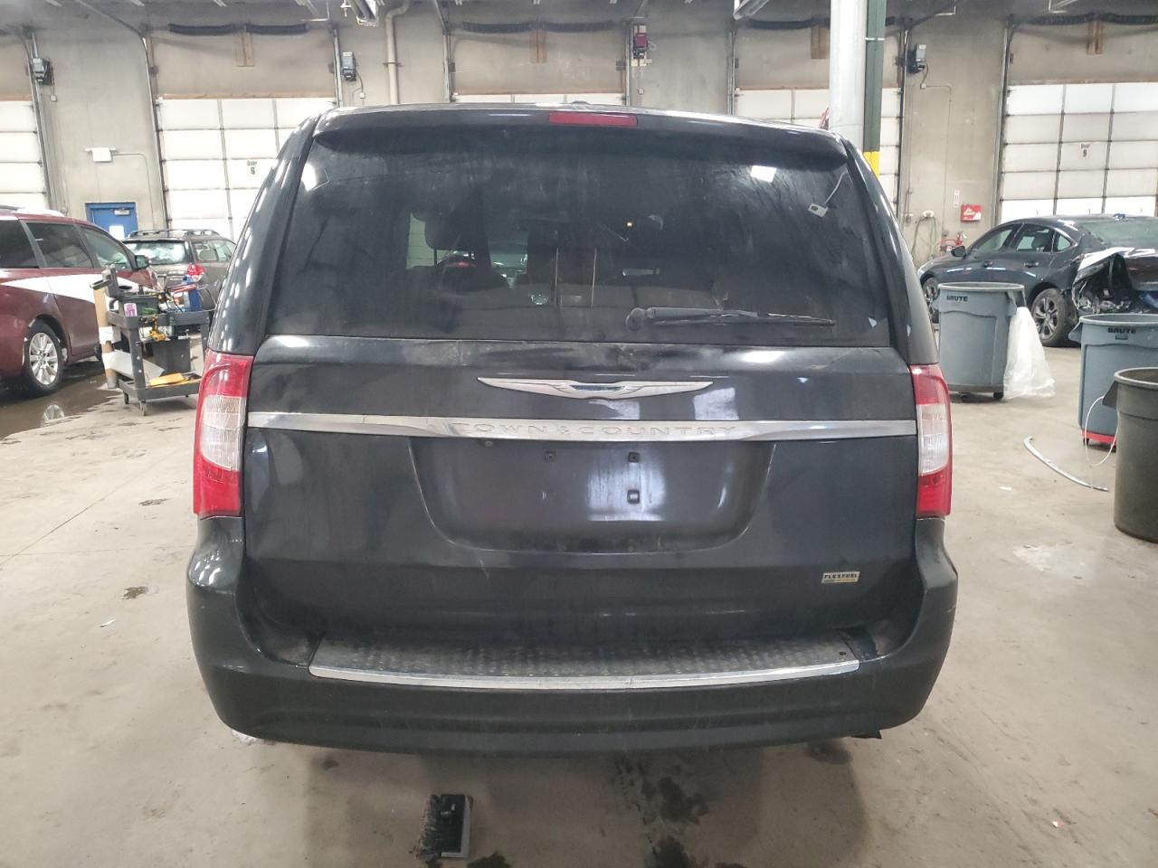 2014 CHRYSLER TOWN & COU - Фото 6