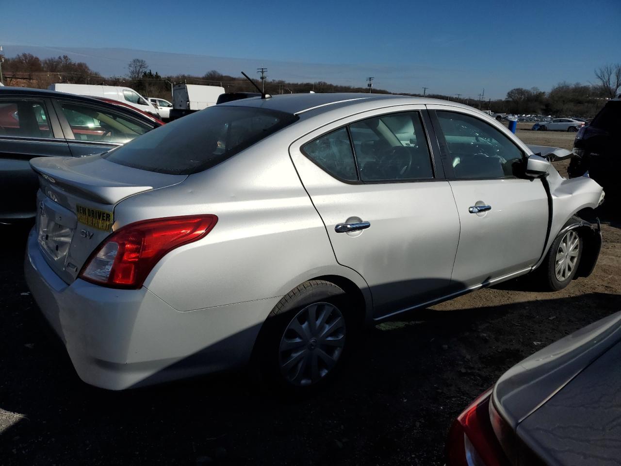 2016 NISSAN VERSA S - Image 3