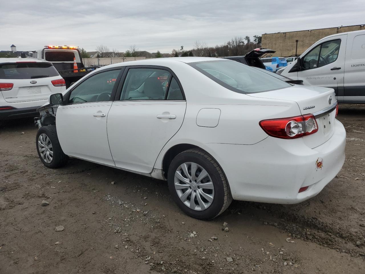 2013 TOYOTA COROLLA BA - Фото 2