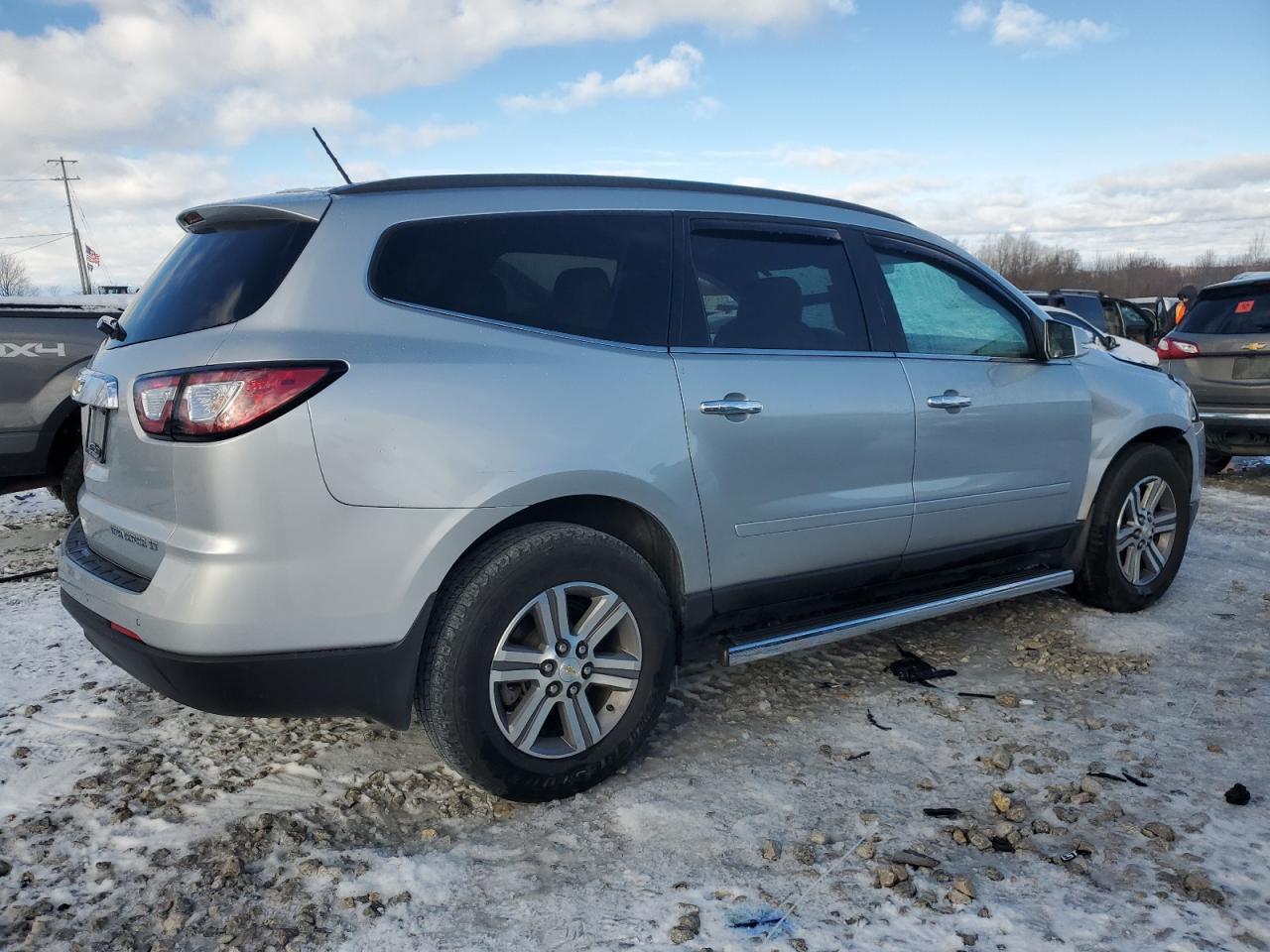 2015 CHEVROLET TRAVERSE L - Фото 3