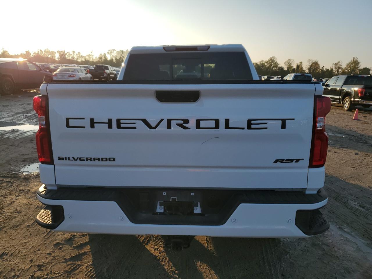 2023 CHEVROLET SILVERADO - Image 6