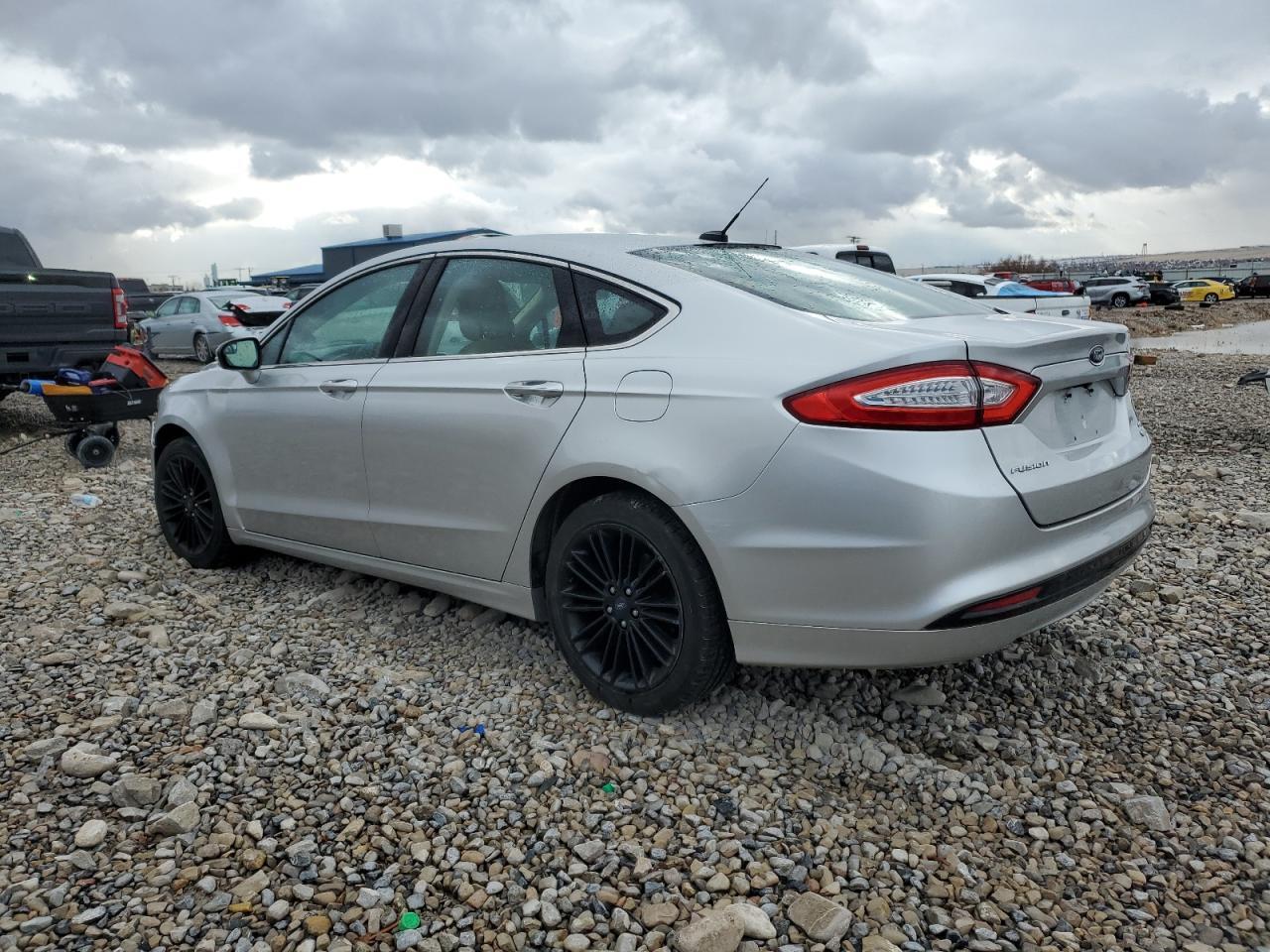 2013 FORD FUSION SE - Image 2